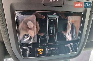 Внедорожник / Кроссовер Volkswagen ID.4 2020 в 