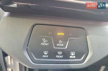 Внедорожник / Кроссовер Volkswagen ID.4 2023 в 