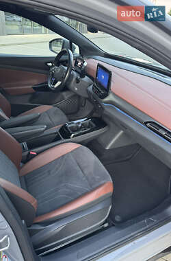 Внедорожник / Кроссовер Volkswagen ID.4 2021 в 