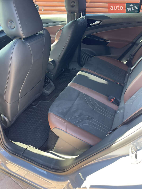 Внедорожник / Кроссовер Volkswagen ID.4 2023 в Новояворовске