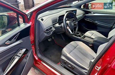 Внедорожник / Кроссовер Volkswagen ID.4 2022 в 