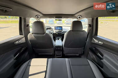 Позашляховик / Кросовер Volkswagen ID.4 2023 в 