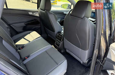 Позашляховик / Кросовер Volkswagen ID.4 2023 в 