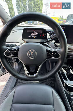 Внедорожник / Кроссовер Volkswagen ID.4 2021 в 