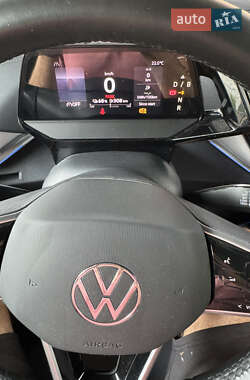 Позашляховик / Кросовер Volkswagen ID.4 2022 в 