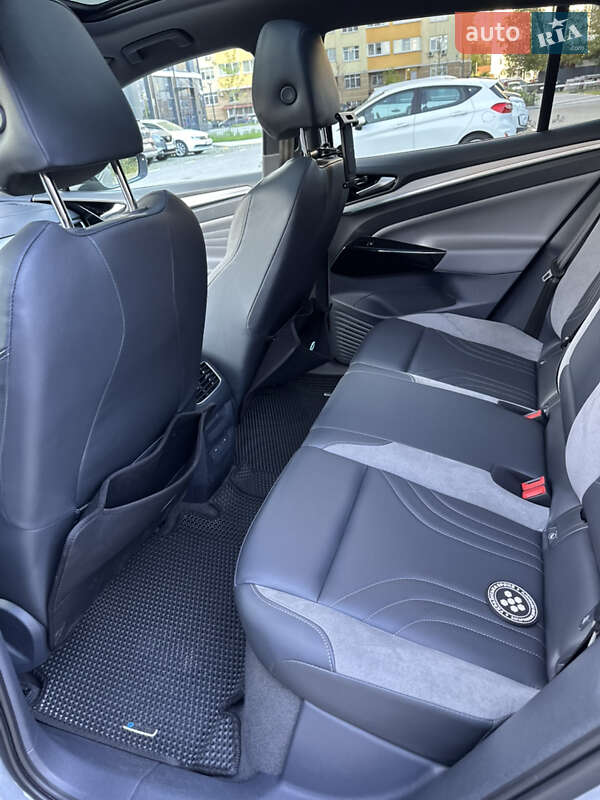 Внедорожник / Кроссовер Volkswagen ID.4 2022 в Киеве