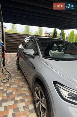 Внедорожник / Кроссовер Volkswagen ID.4 2022 в 