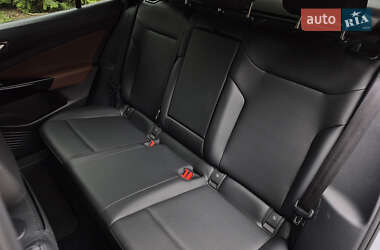 Внедорожник / Кроссовер Volkswagen ID.4 2021 в 