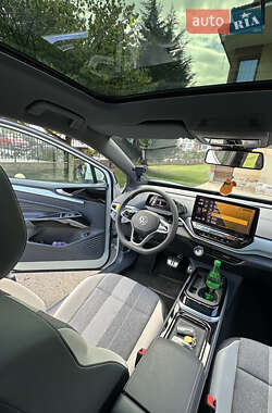 Внедорожник / Кроссовер Volkswagen ID.4 2021 в 