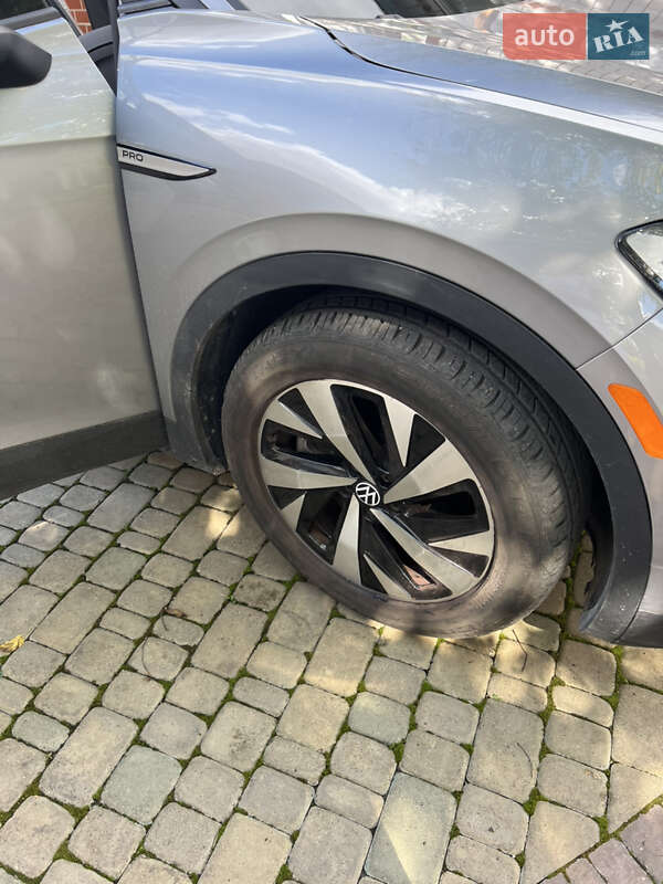 Внедорожник / Кроссовер Volkswagen ID.4 2023 в Тернополе
