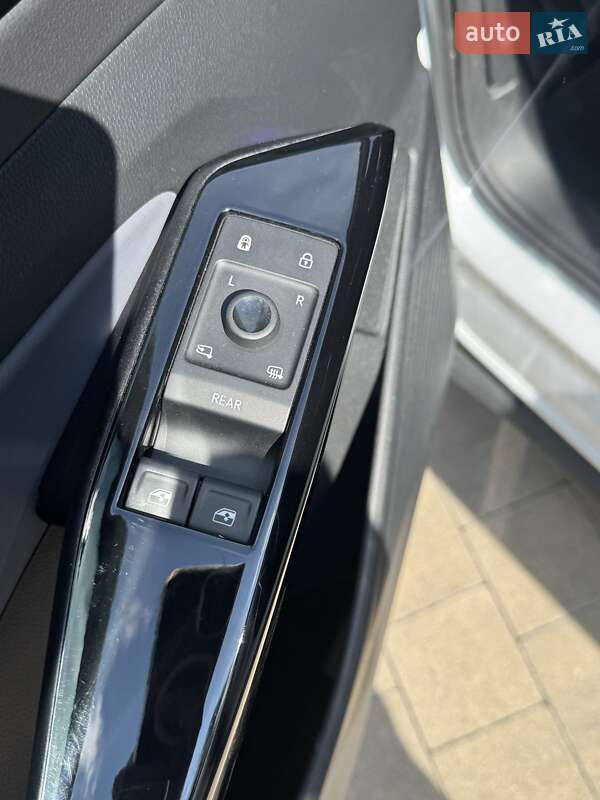 Внедорожник / Кроссовер Volkswagen ID.4 2022 в Львове фото 14 Внедорожник / Кроссовер Volkswagen ID.4 2022 в Львове