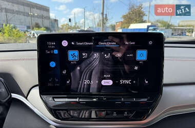 Внедорожник / Кроссовер Volkswagen ID.4 2021 в 