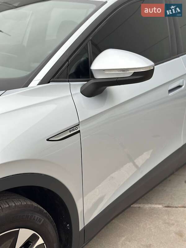Внедорожник / Кроссовер Volkswagen ID.4 2021 в Киеве