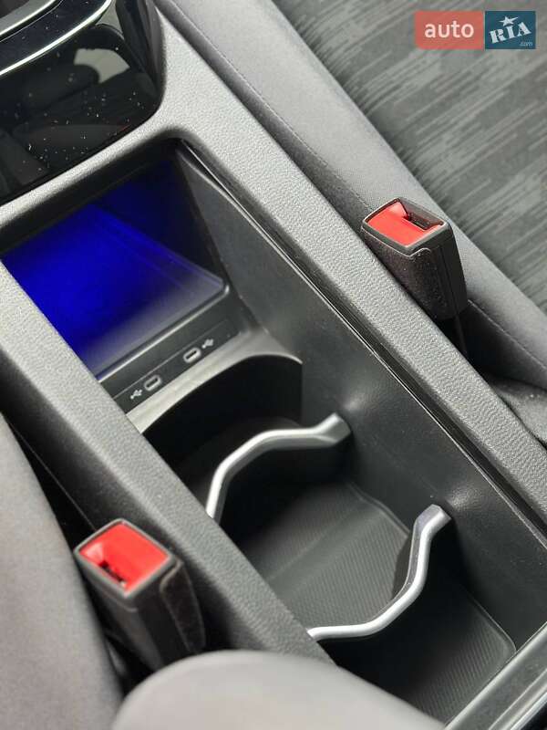 Внедорожник / Кроссовер Volkswagen ID.4 2021 в Киеве фото 19 Внедорожник / Кроссовер Volkswagen ID.4 2021 в Киеве