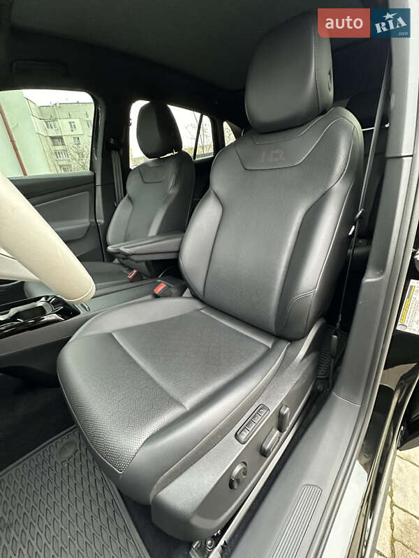 Позашляховик / Кросовер Volkswagen ID.4 2021 в Львові