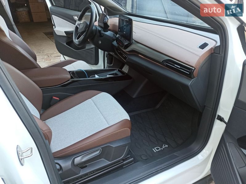 Внедорожник / Кроссовер Volkswagen ID.4 2023 в Киеве