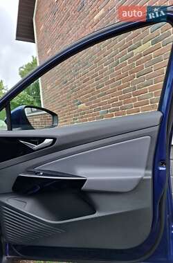 Внедорожник / Кроссовер Volkswagen ID.5 2023 в 