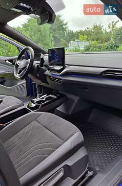 Внедорожник / Кроссовер Volkswagen ID.5 2023 в 