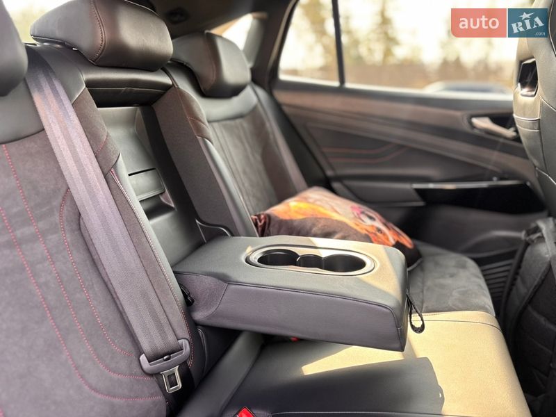 Внедорожник / Кроссовер Volkswagen ID.5 2023 в Киеве