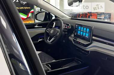 Позашляховик / Кросовер Volkswagen ID.6 Crozz 2022 в 