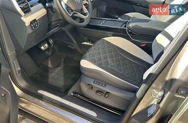 Позашляховик / Кросовер Volkswagen ID.6 Crozz 2022 в 