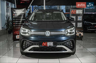 Позашляховик / Кросовер Volkswagen ID.6 Crozz 2021 в 