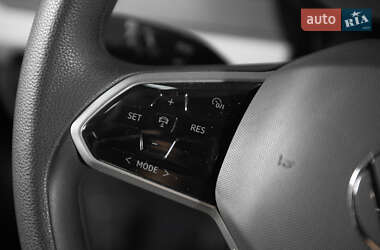 Позашляховик / Кросовер Volkswagen ID.6 Crozz 2021 в 
