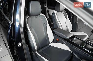 Позашляховик / Кросовер Volkswagen ID.6 Crozz 2021 в 