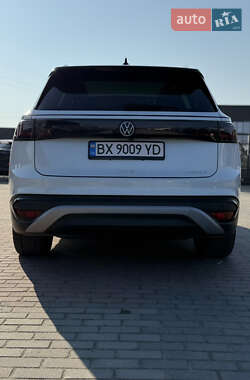 Внедорожник / Кроссовер Volkswagen ID.6 Crozz 2021 в 