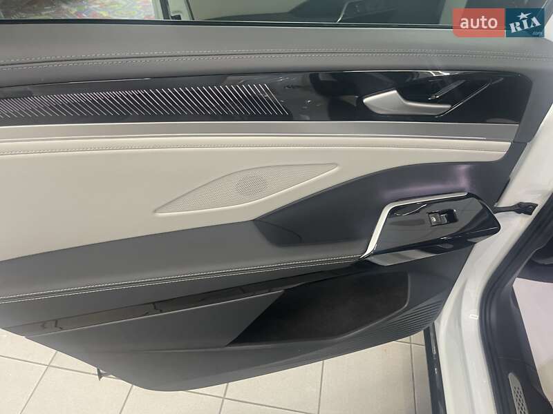 Внедорожник / Кроссовер Volkswagen ID.6 Crozz 2024 в Киеве