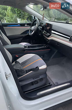 Внедорожник / Кроссовер Volkswagen ID.6 Crozz 2022 в 