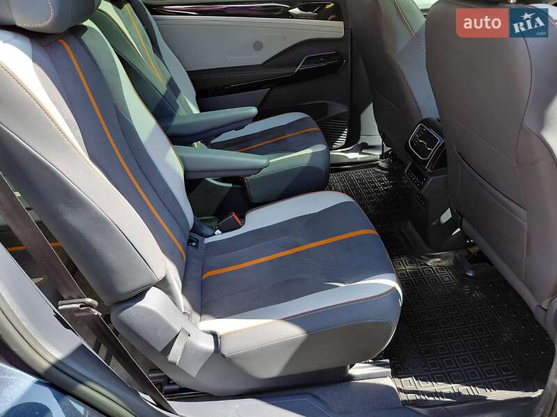 Позашляховик / Кросовер Volkswagen ID.6 Crozz 2022 в Івано-Франківську