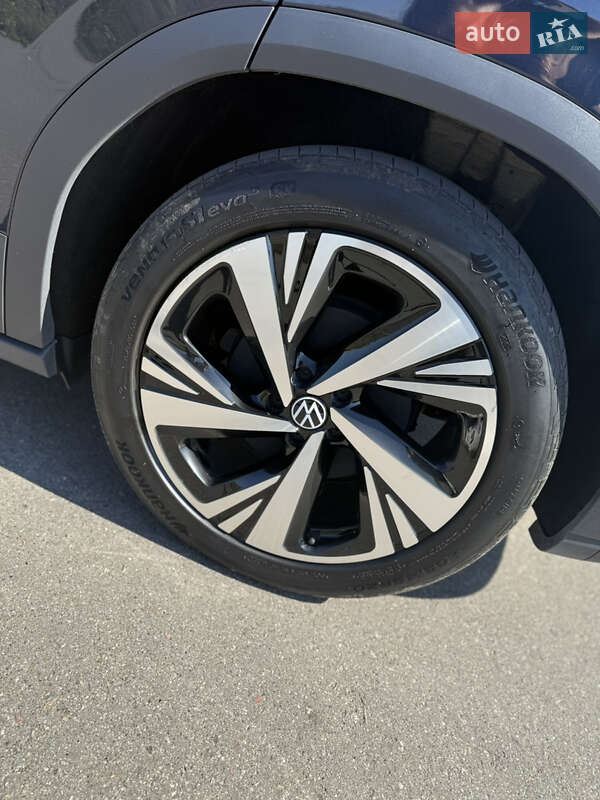 Позашляховик / Кросовер Volkswagen ID.6 Crozz 2023 в Києві