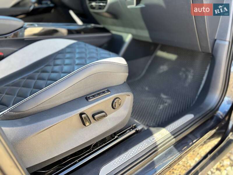 Позашляховик / Кросовер Volkswagen ID.6 Crozz 2023 в Стрию