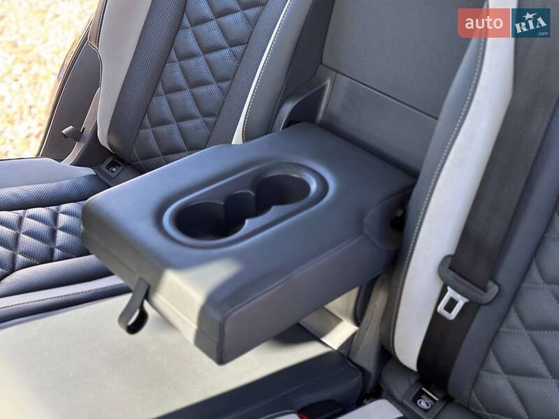 Позашляховик / Кросовер Volkswagen ID.6 Crozz 2023 в Стрию