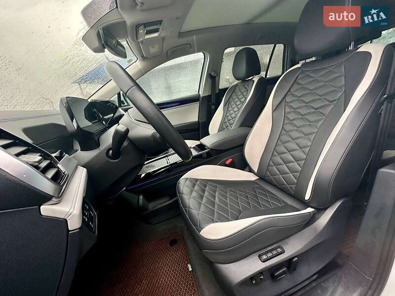 Внедорожник / Кроссовер Volkswagen ID.6 Crozz 2023 в Харькове