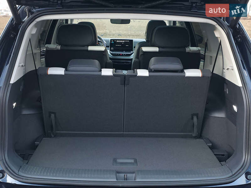 Внедорожник / Кроссовер Volkswagen ID.6 Crozz 2024 в Киеве