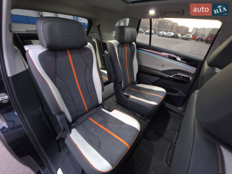 Внедорожник / Кроссовер Volkswagen ID.6 Crozz 2024 в Киеве