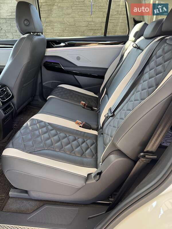 Внедорожник / Кроссовер Volkswagen ID.6 Crozz 2023 в Запорожье