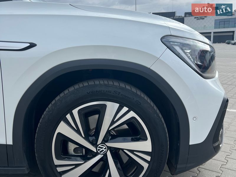 Внедорожник / Кроссовер Volkswagen ID.6 Crozz 2023 в Киеве