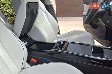 Позашляховик / Кросовер Volkswagen ID.6 X 2021 в 