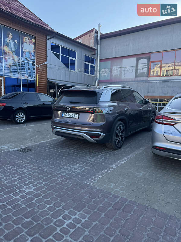 Внедорожник / Кроссовер Volkswagen ID.6 2023 в Бориславе