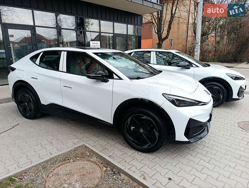 Позашляховик / Кросовер Volkswagen ID. UNYX 2024 в 