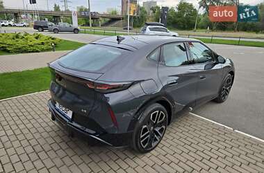 Позашляховик / Кросовер Volkswagen ID. UNYX 2024 в 