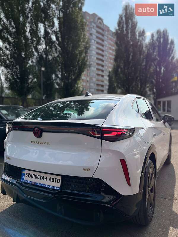 Позашляховик / Кросовер Volkswagen ID. UNYX 2024 в Києві