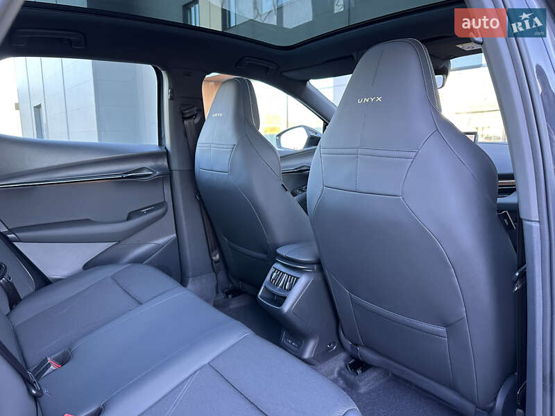 Внедорожник / Кроссовер Volkswagen ID. UNYX 2024 в Черновцах