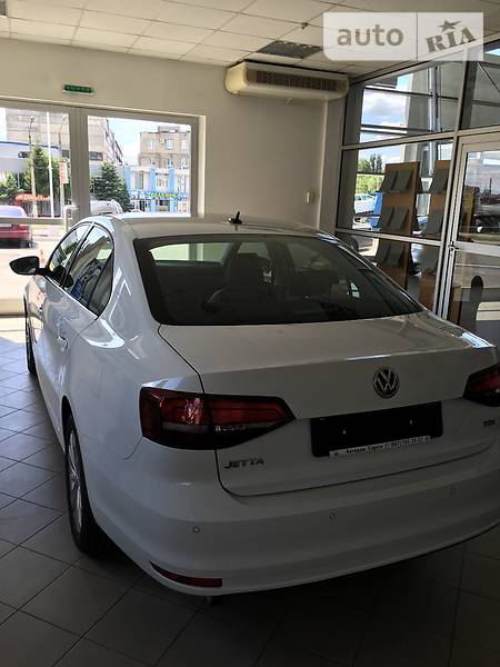 Седан Volkswagen Jetta 2016 в Кременчуці