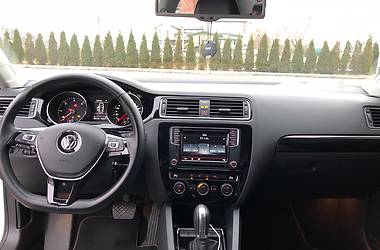 Седан Volkswagen Jetta 2016 в Львове