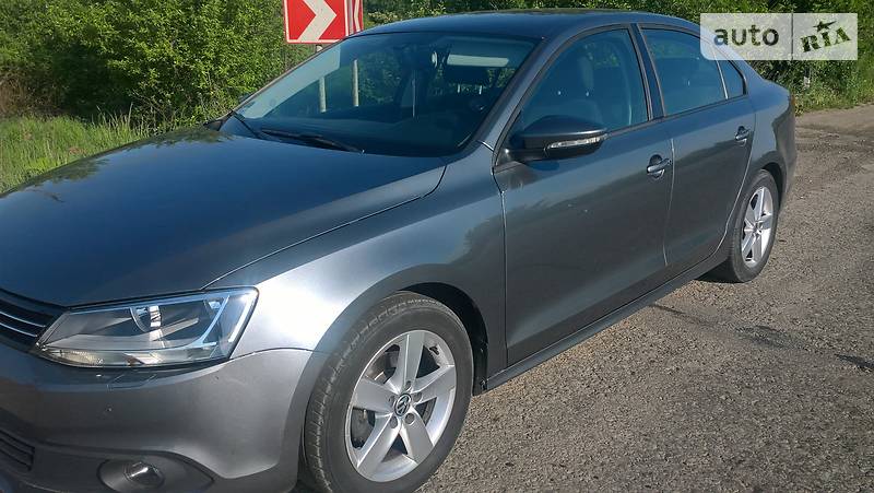 Седан Volkswagen Jetta 2011 в Івано-Франківську