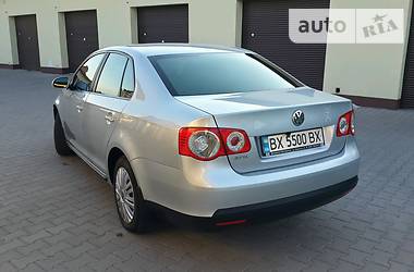 Седан Volkswagen Jetta 2006 в Хмельницком